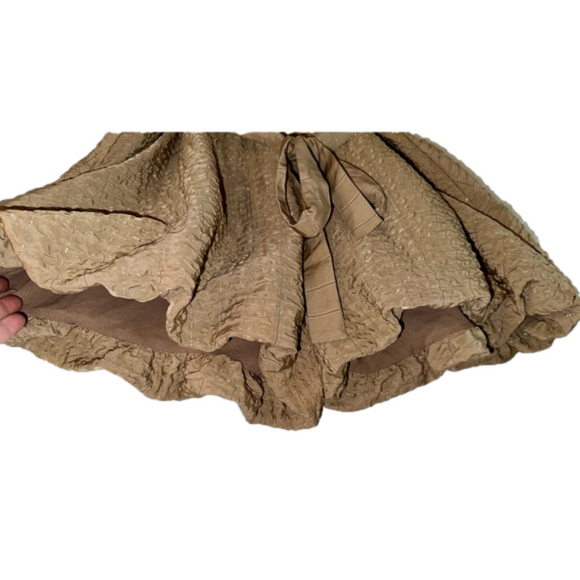 Women’s Endless Rose Brand Gold Striped Bubble Puff Leg Shorts Size L Large - Picture 2 of 10